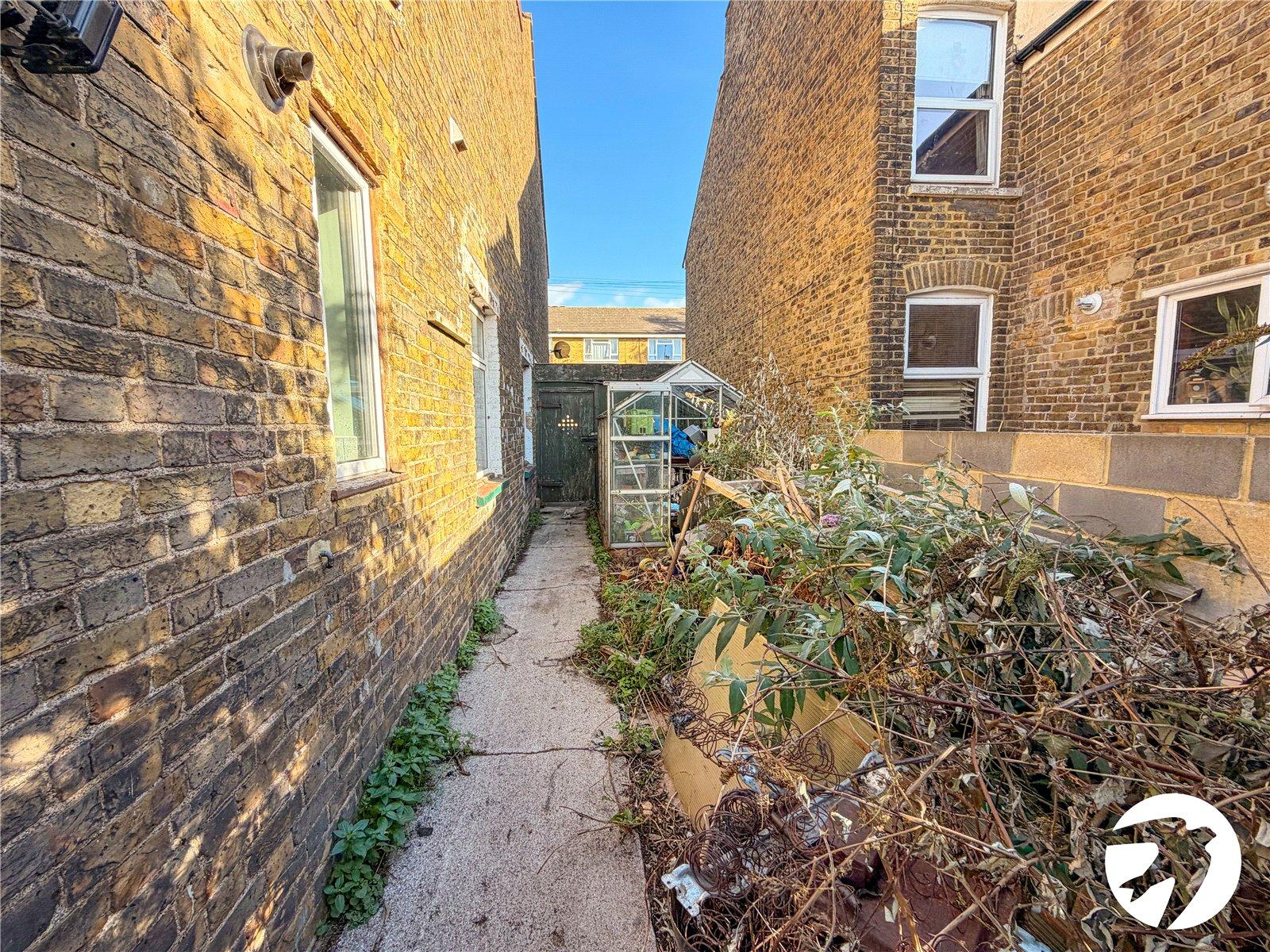 2 bedroom house for sale in Sittingbourne | Robinson Michael & Jackson