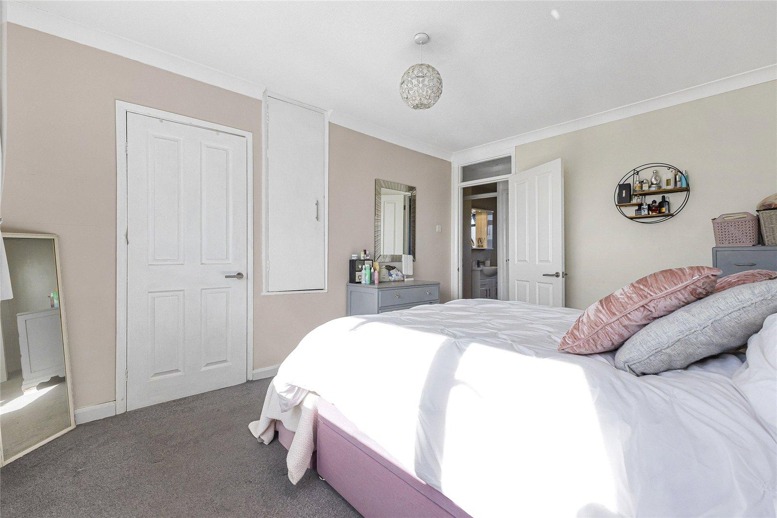 2 bedroom house for sale in Rochester | Robinson Michael & Jackson