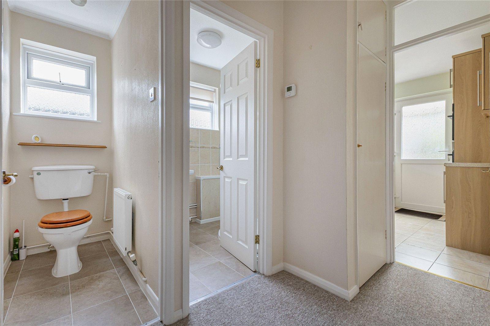 2 bedroom bungalow for sale in Cuxton | Robinson Michael & Jackson