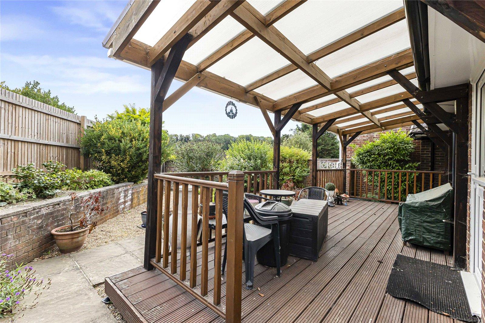 2 bedroom bungalow for sale in Cuxton | Robinson Michael & Jackson