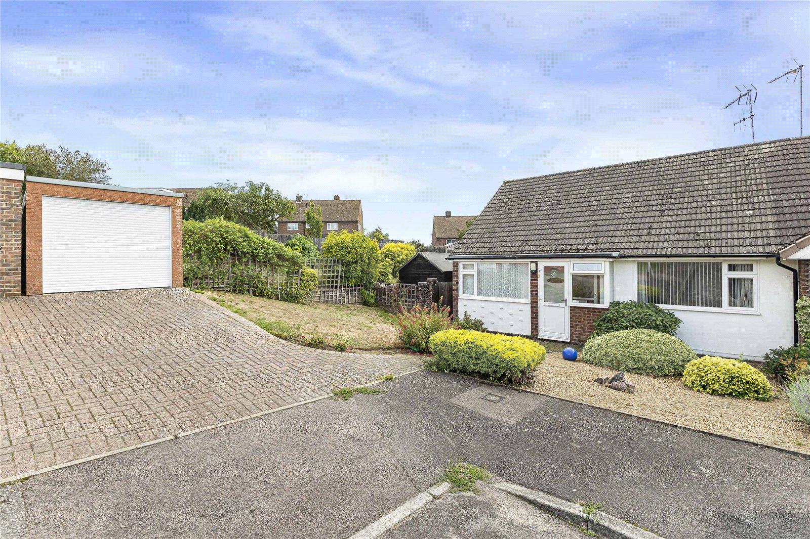 2 bedroom bungalow for sale in Cuxton | Robinson Michael & Jackson