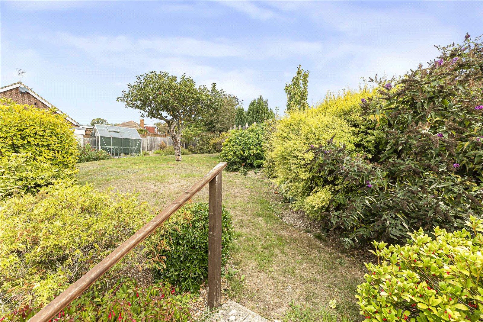 2 bedroom bungalow for sale in Cuxton | Robinson Michael & Jackson
