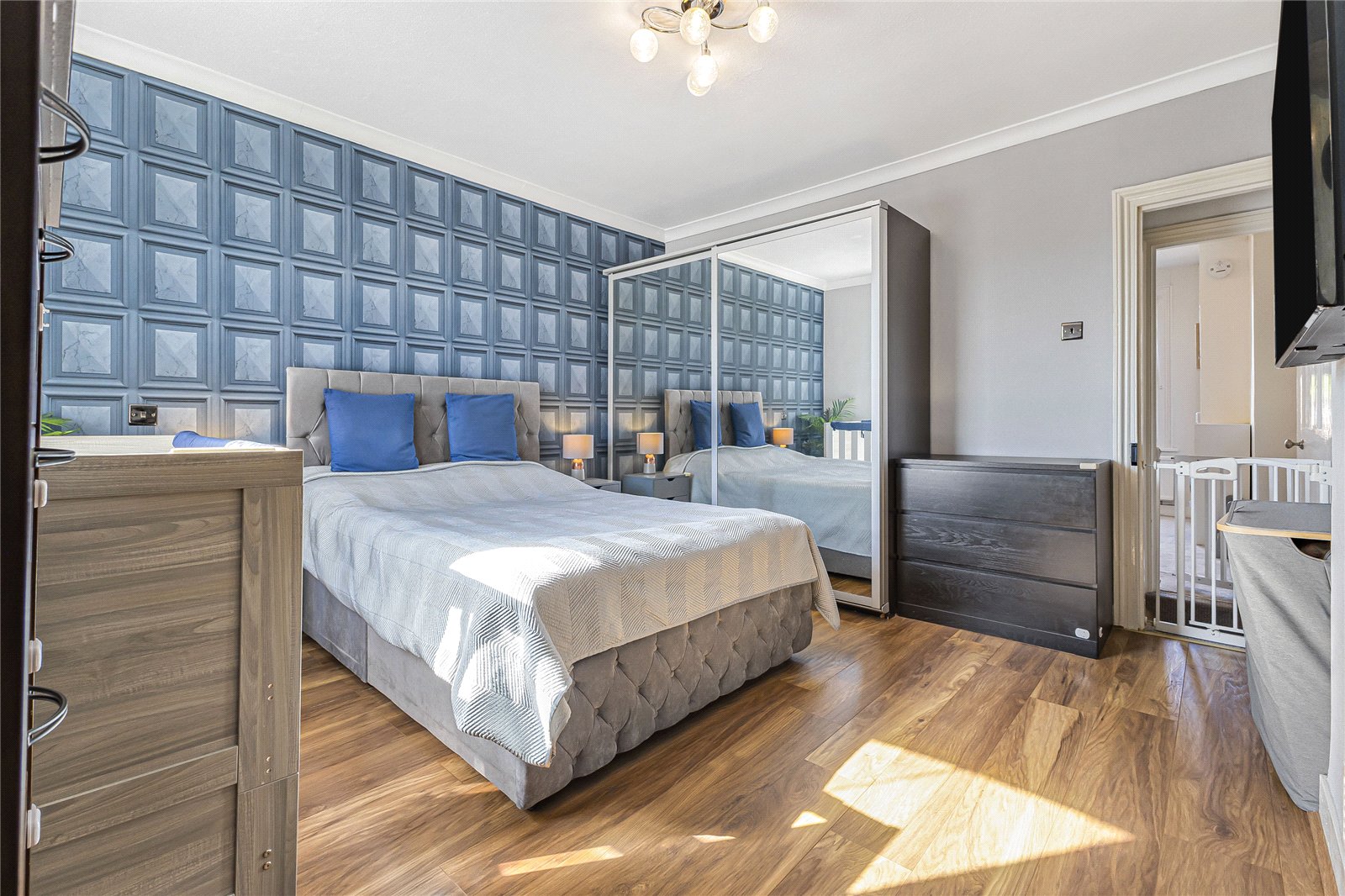 2 bedroom house for sale in  | Robinson Michael & Jackson