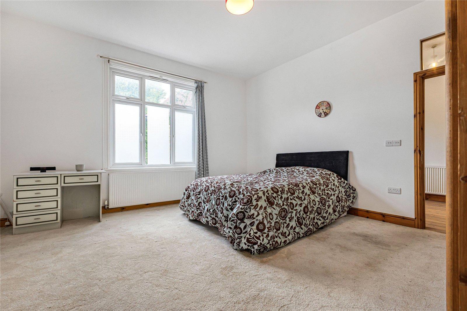 6 bedroom property for sale in Strood | Robinson Michael & Jackson