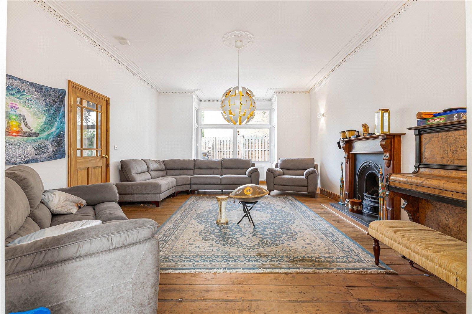 6 bedroom property for sale in Strood | Robinson Michael & Jackson