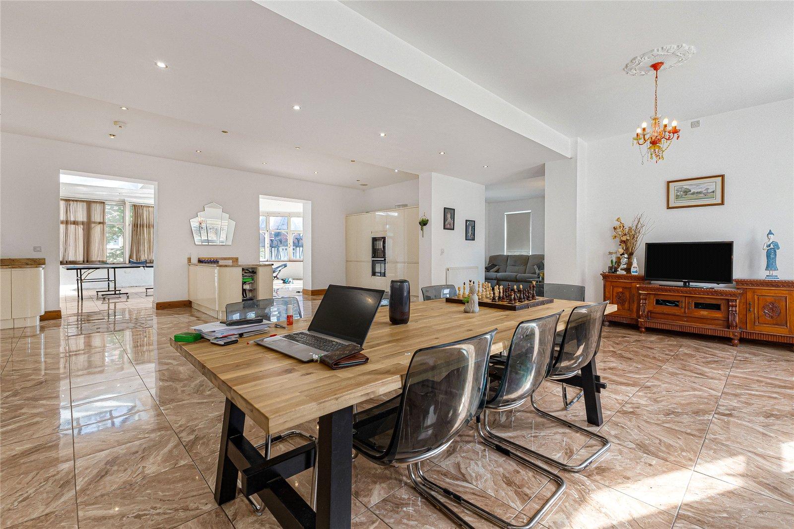 6 bedroom property for sale in Strood | Robinson Michael & Jackson