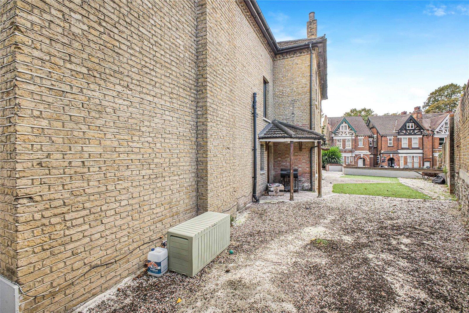6 bedroom property for sale in Strood | Robinson Michael & Jackson