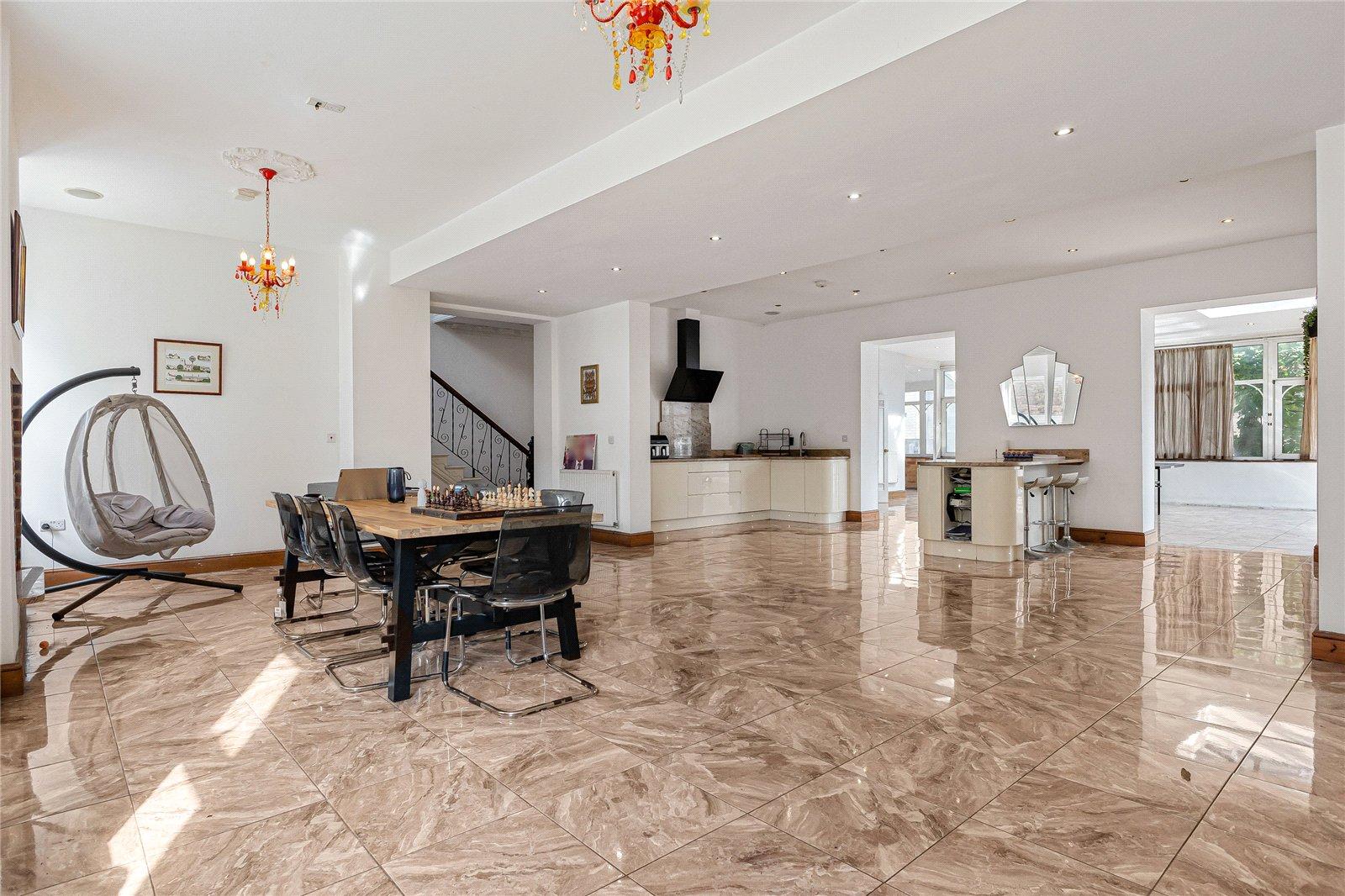 6 bedroom property for sale in Strood | Robinson Michael & Jackson