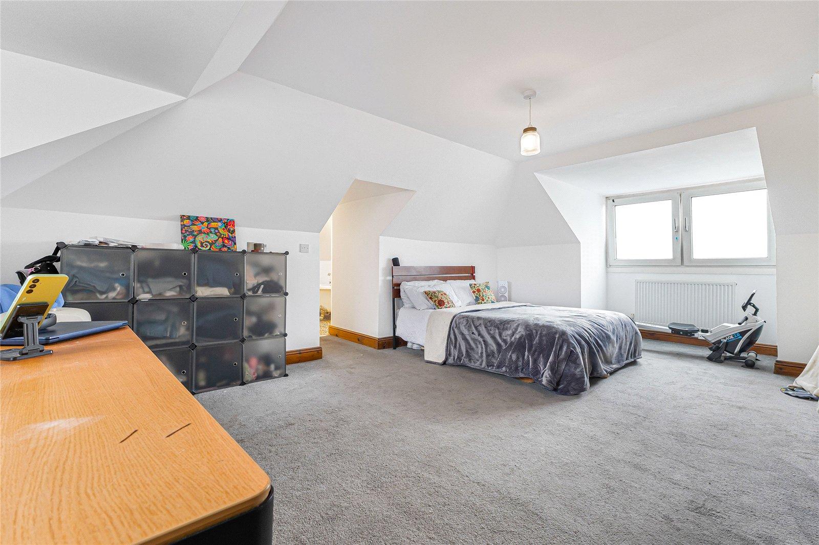 6 bedroom property for sale in Strood | Robinson Michael & Jackson
