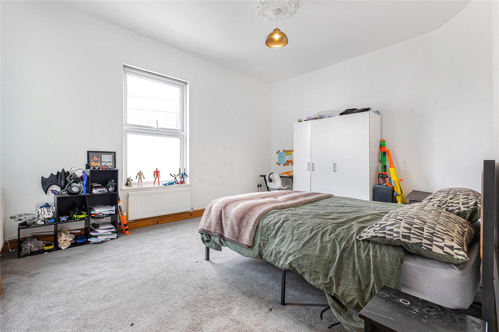 6 bedroom property for sale in Strood | Robinson Michael & Jackson