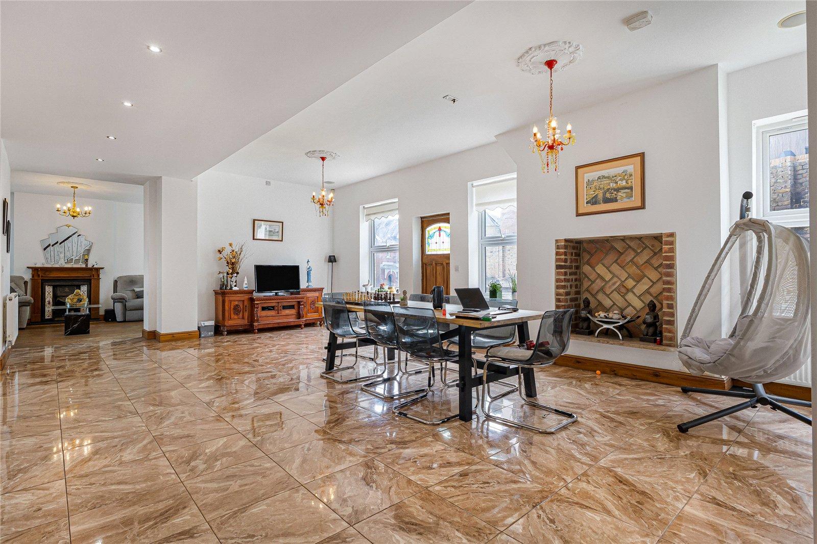 6 bedroom property for sale in Strood | Robinson Michael & Jackson
