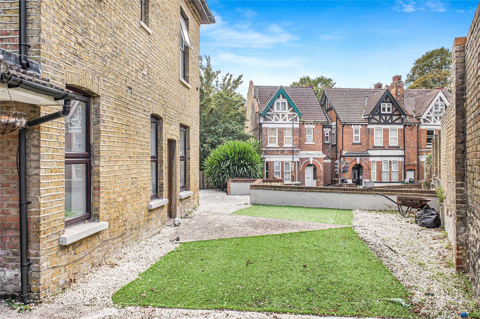 6 bedroom property for sale in Strood | Robinson Michael & Jackson