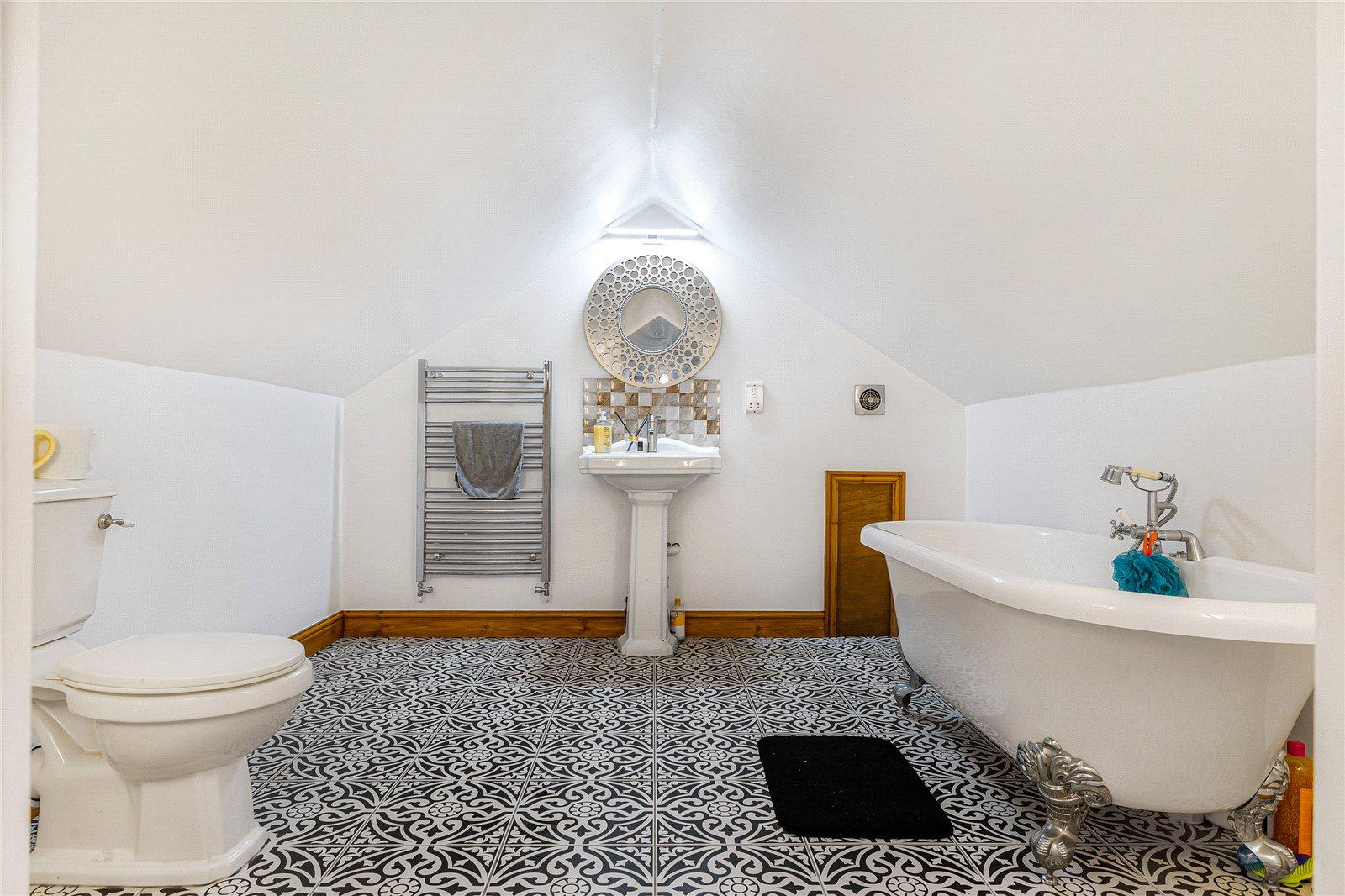6 bedroom property for sale in Strood | Robinson Michael & Jackson