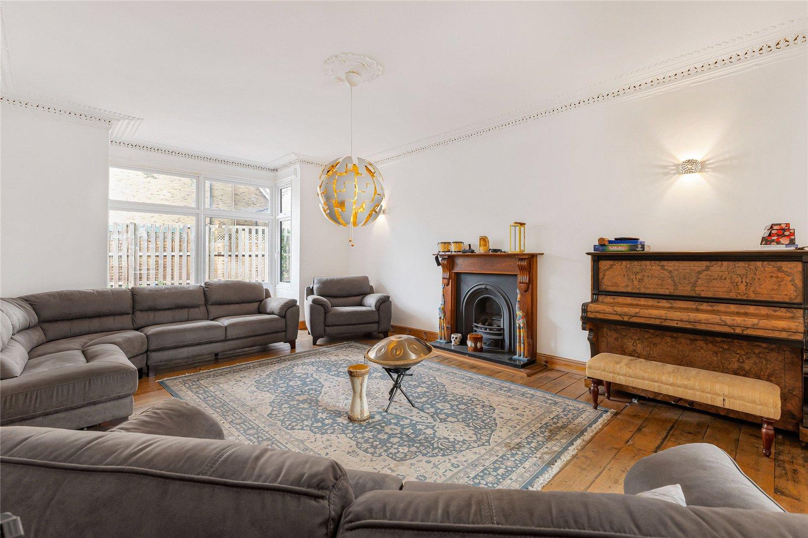 6 bedroom property for sale in Strood | Robinson Michael & Jackson