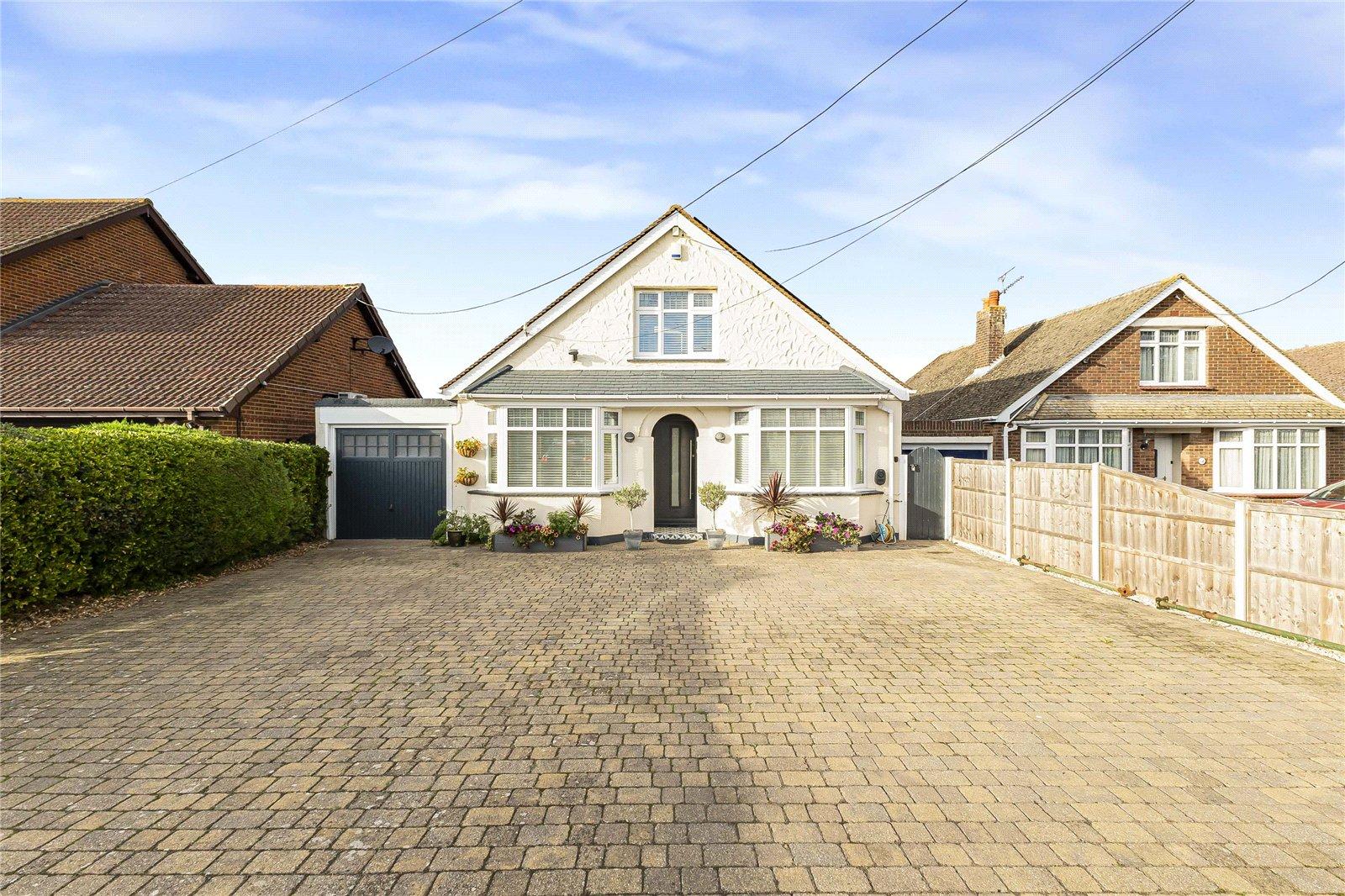 4 bedroom bungalow for sale in Hoo | Robinson Michael & Jackson
