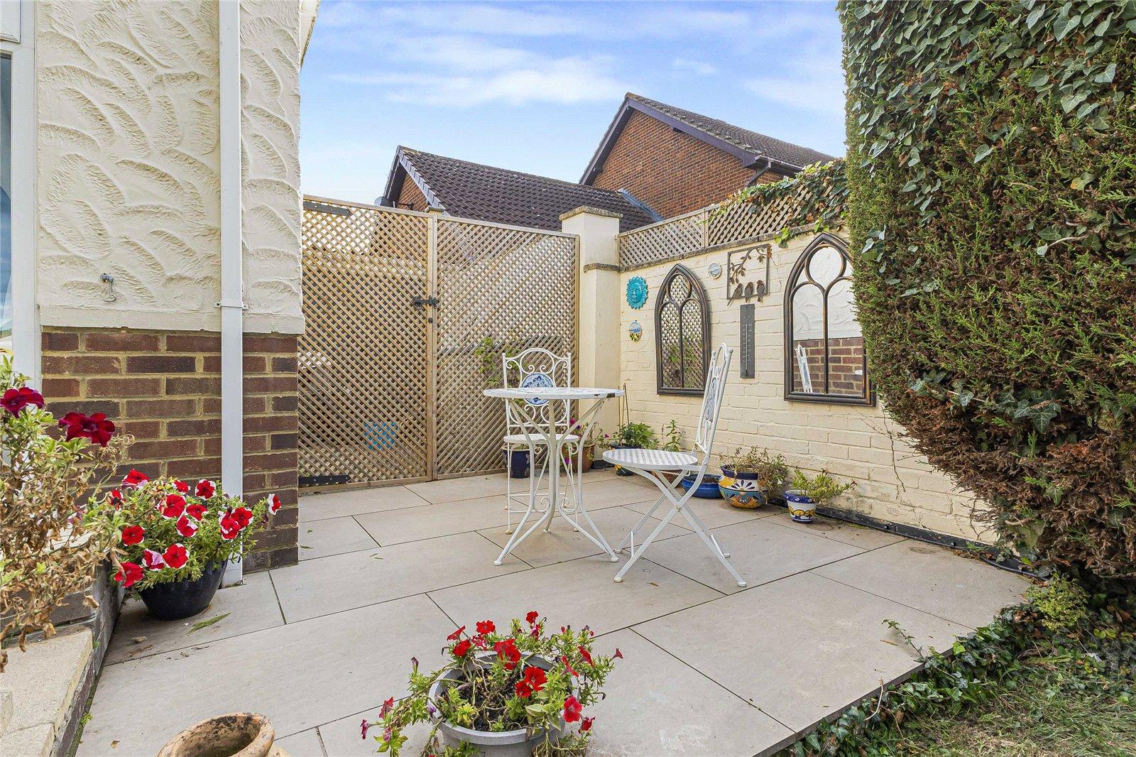 4 bedroom bungalow for sale in Hoo | Robinson Michael & Jackson