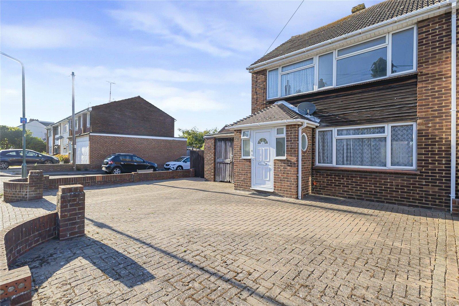 3 bedroom house for sale in Cliffe | Robinson Michael & Jackson