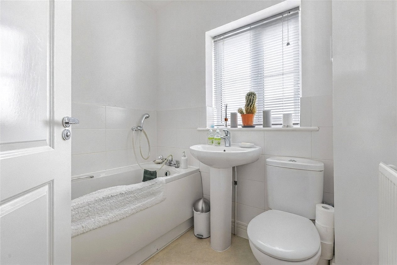 2 bedroom property for sale in Hoo | Robinson Michael & Jackson