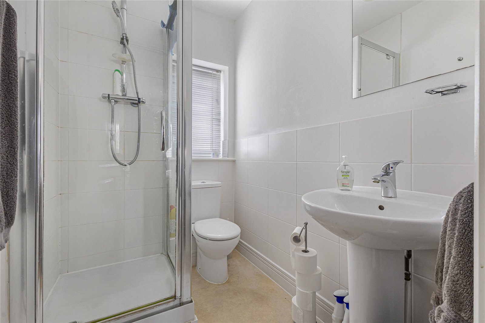 2 bedroom property for sale in Hoo | Robinson Michael & Jackson