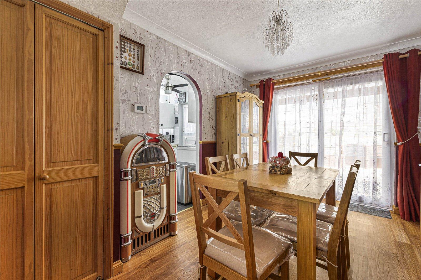 3 bedroom house for sale in Cuxton | Robinson Michael & Jackson