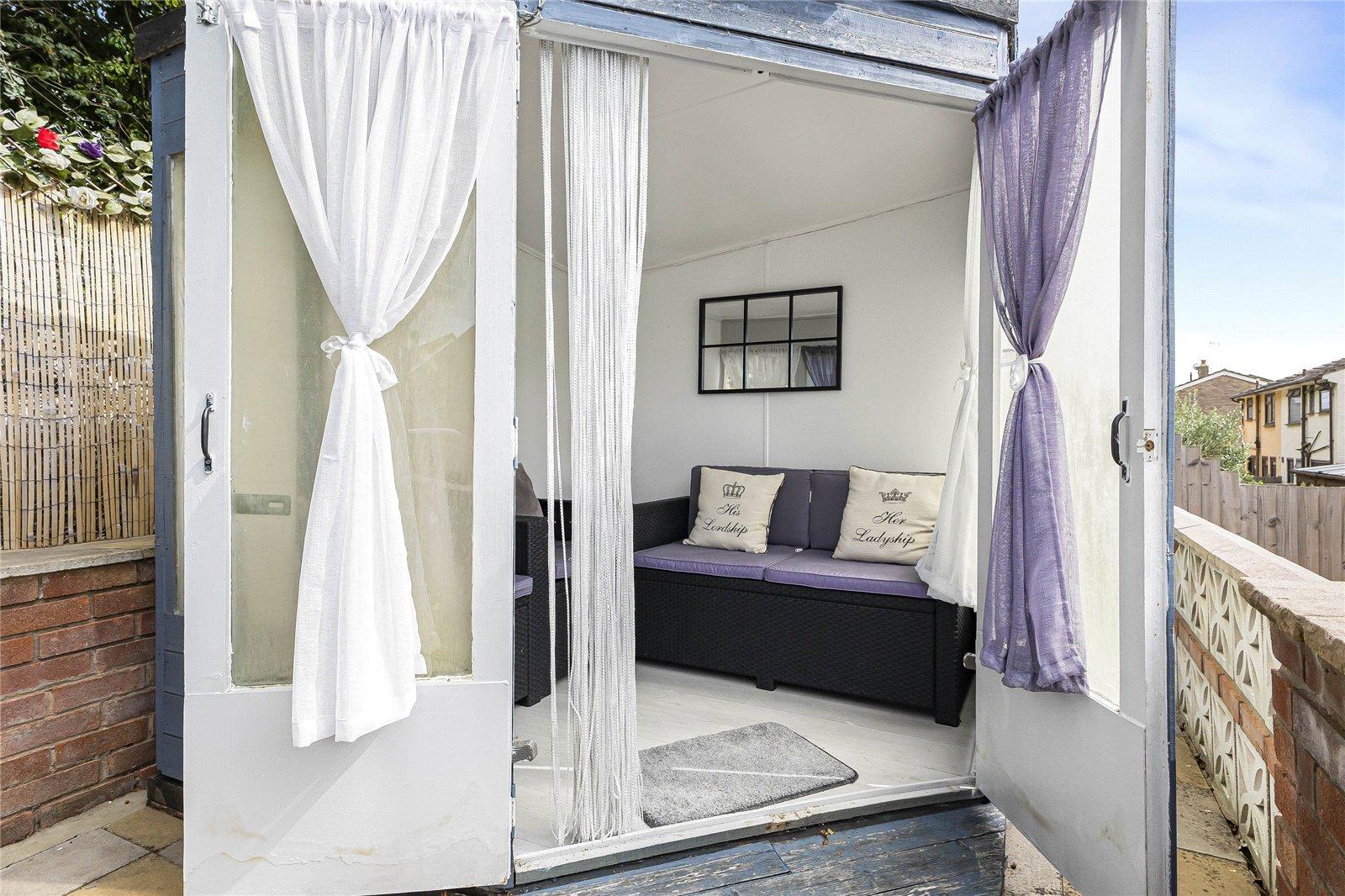 3 bedroom house for sale in Cuxton | Robinson Michael & Jackson