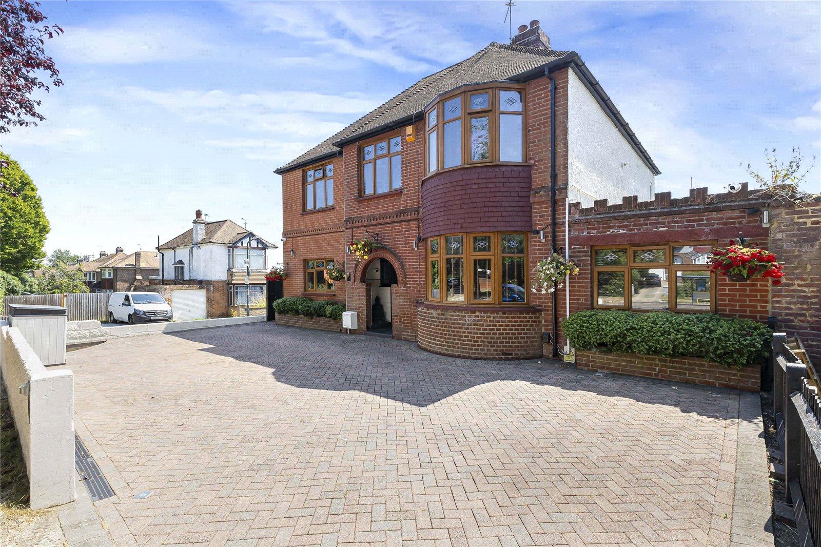6 bedroom house for sale in Strood | Robinson Michael & Jackson