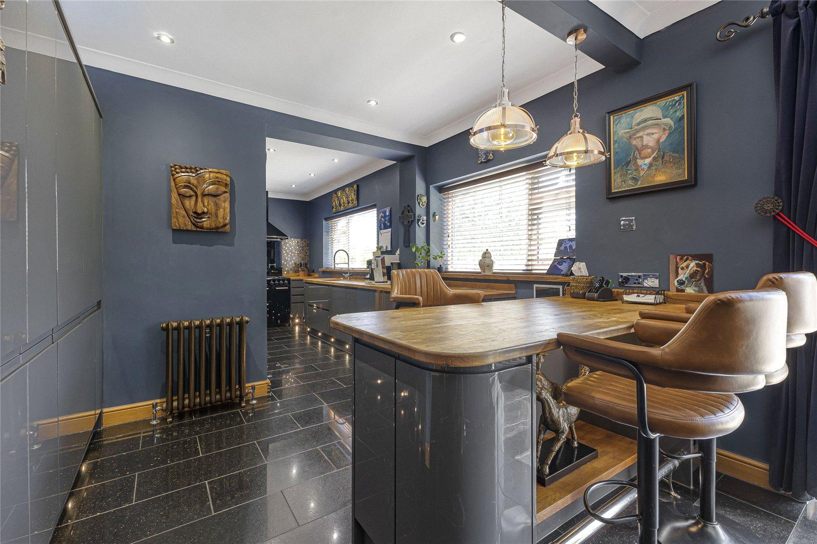 6 bedroom house for sale in Strood | Robinson Michael & Jackson