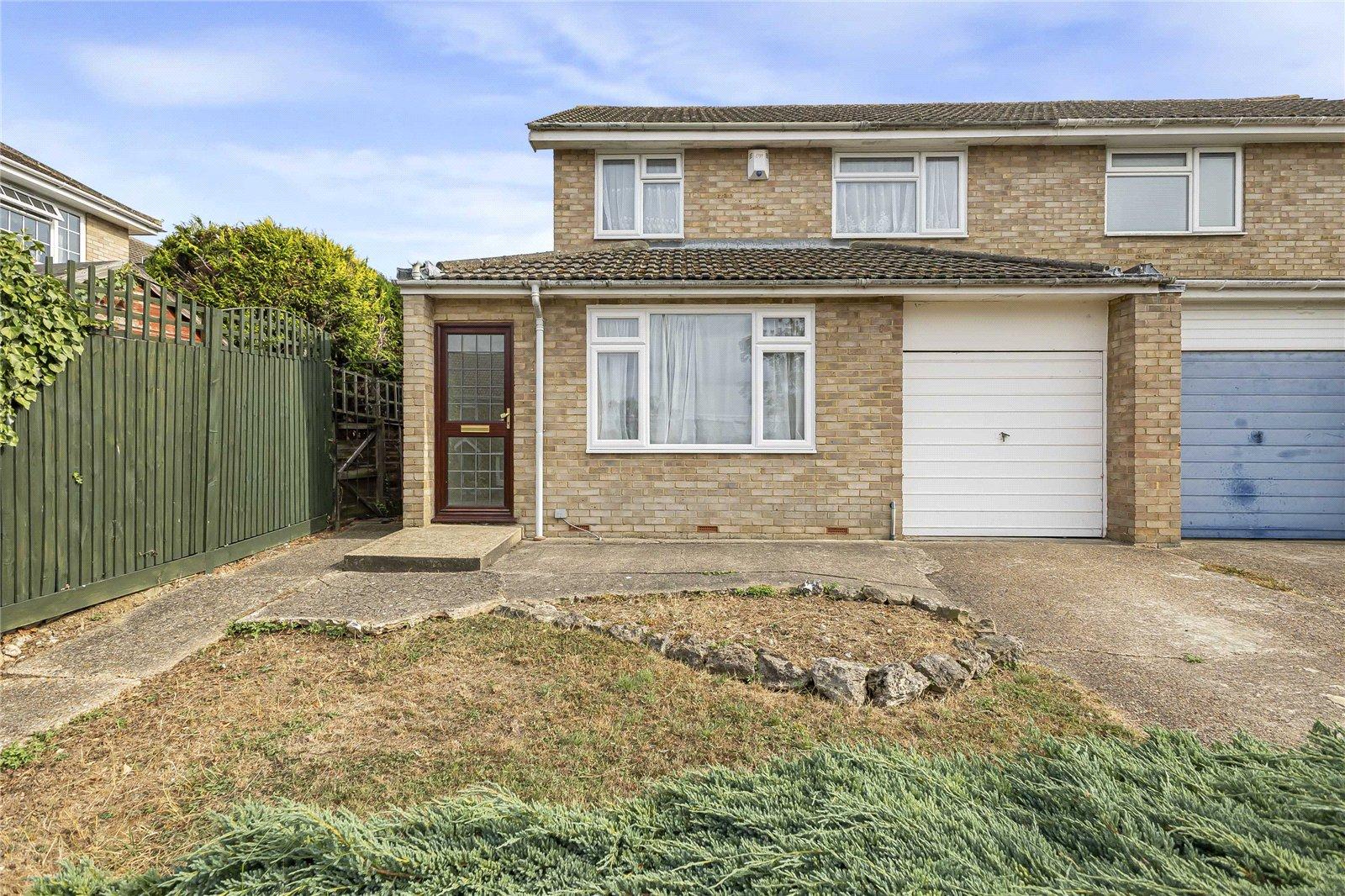 3 bedroom house for sale in Cliffe Woods | Robinson Michael & Jackson