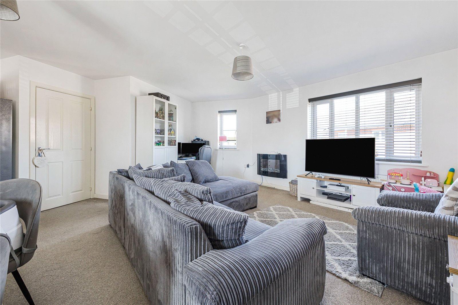 2 bedroom property for sale in Hoo | Robinson Michael & Jackson