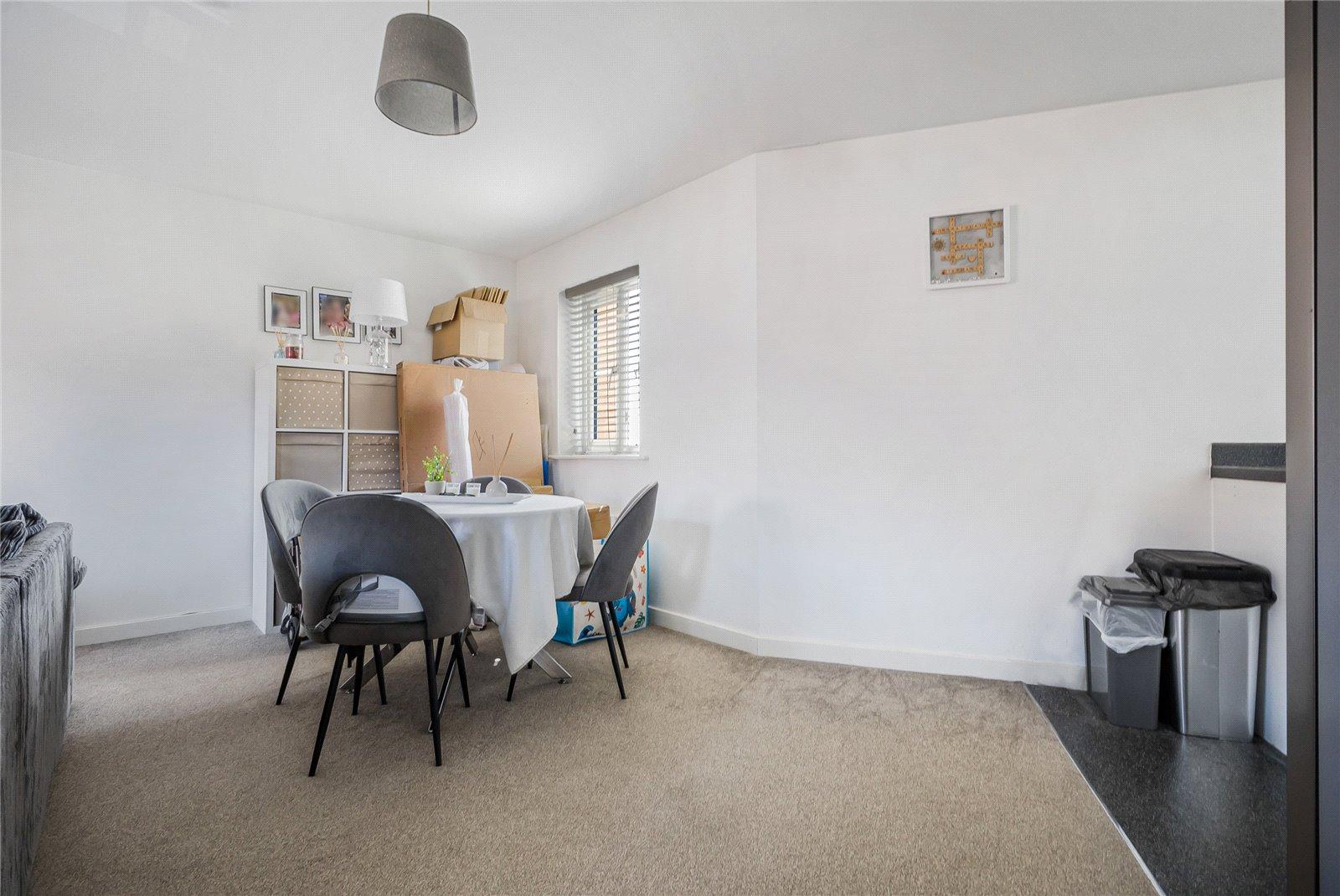 2 bedroom property for sale in Hoo | Robinson Michael & Jackson