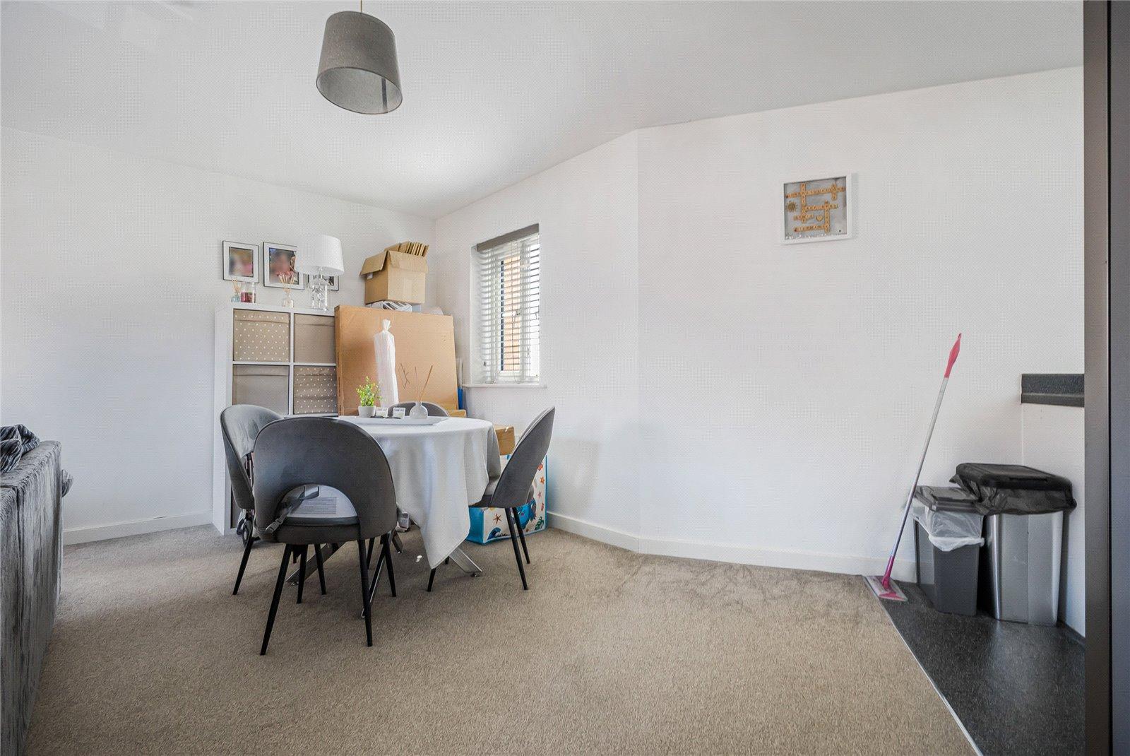 2 bedroom property for sale in Hoo | Robinson Michael & Jackson