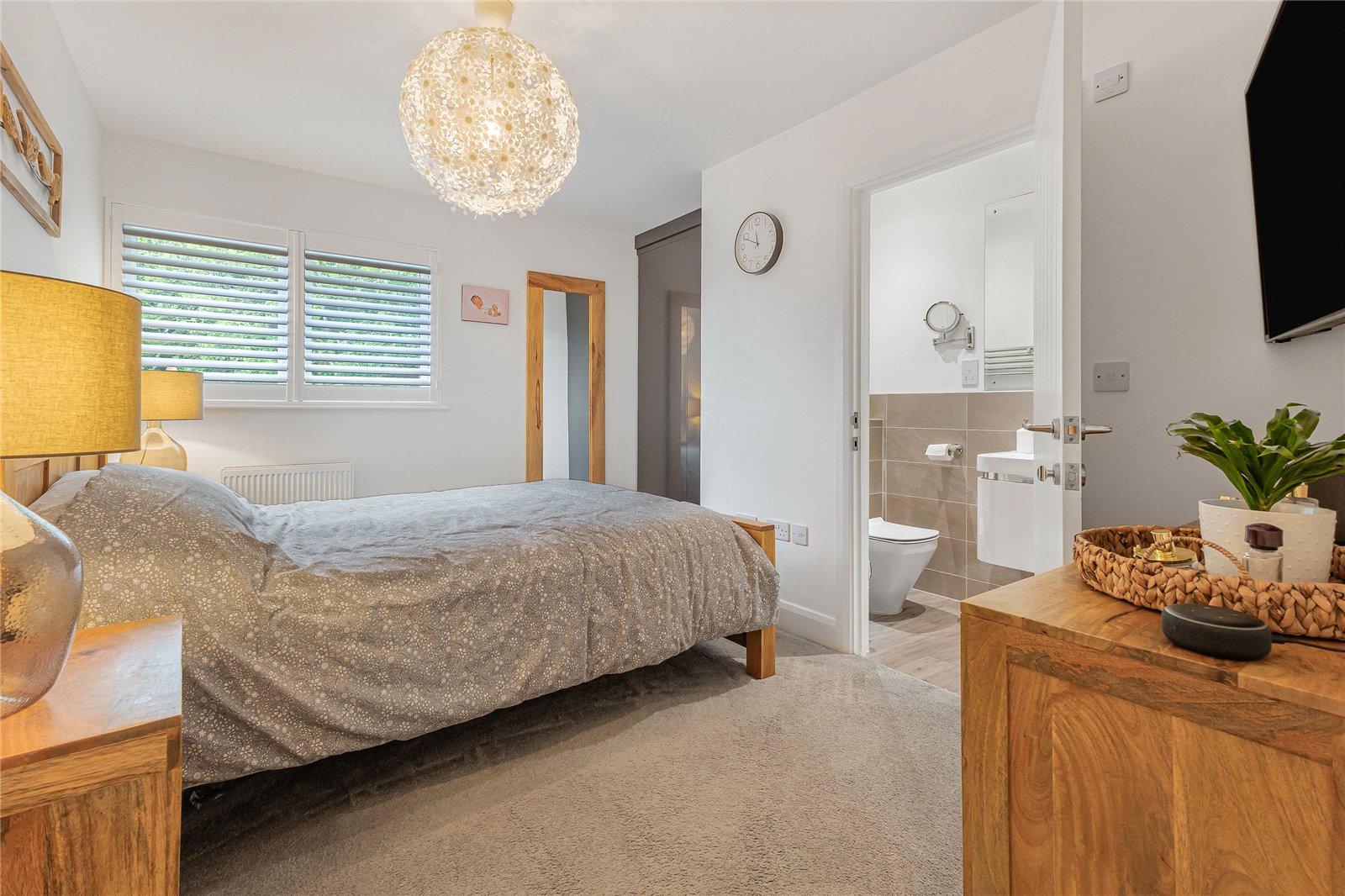 2 bedroom property for sale in Upnor Road | Robinson Michael & Jackson