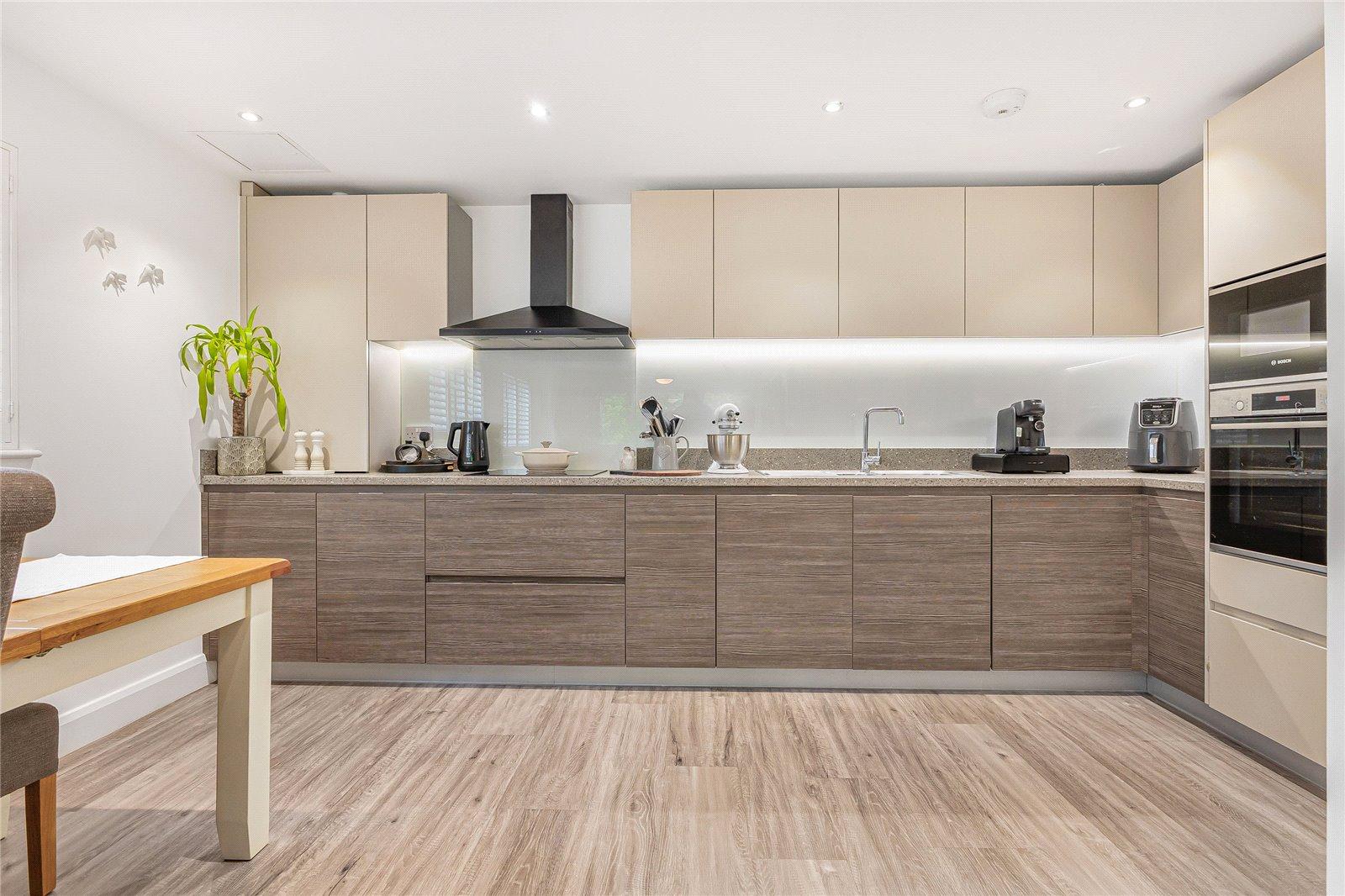 2 bedroom property for sale in Upnor Road | Robinson Michael & Jackson