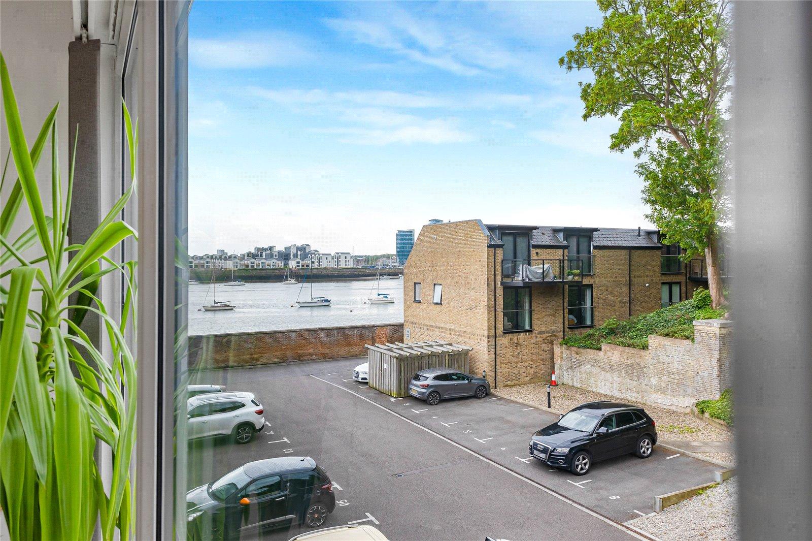 2 bedroom property for sale in Upnor Road | Robinson Michael & Jackson