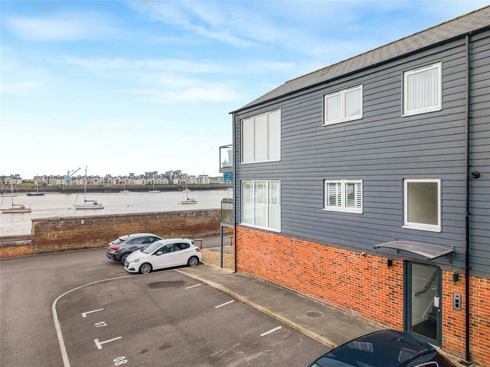 2 bedroom property for sale in Upnor Road | Robinson Michael & Jackson