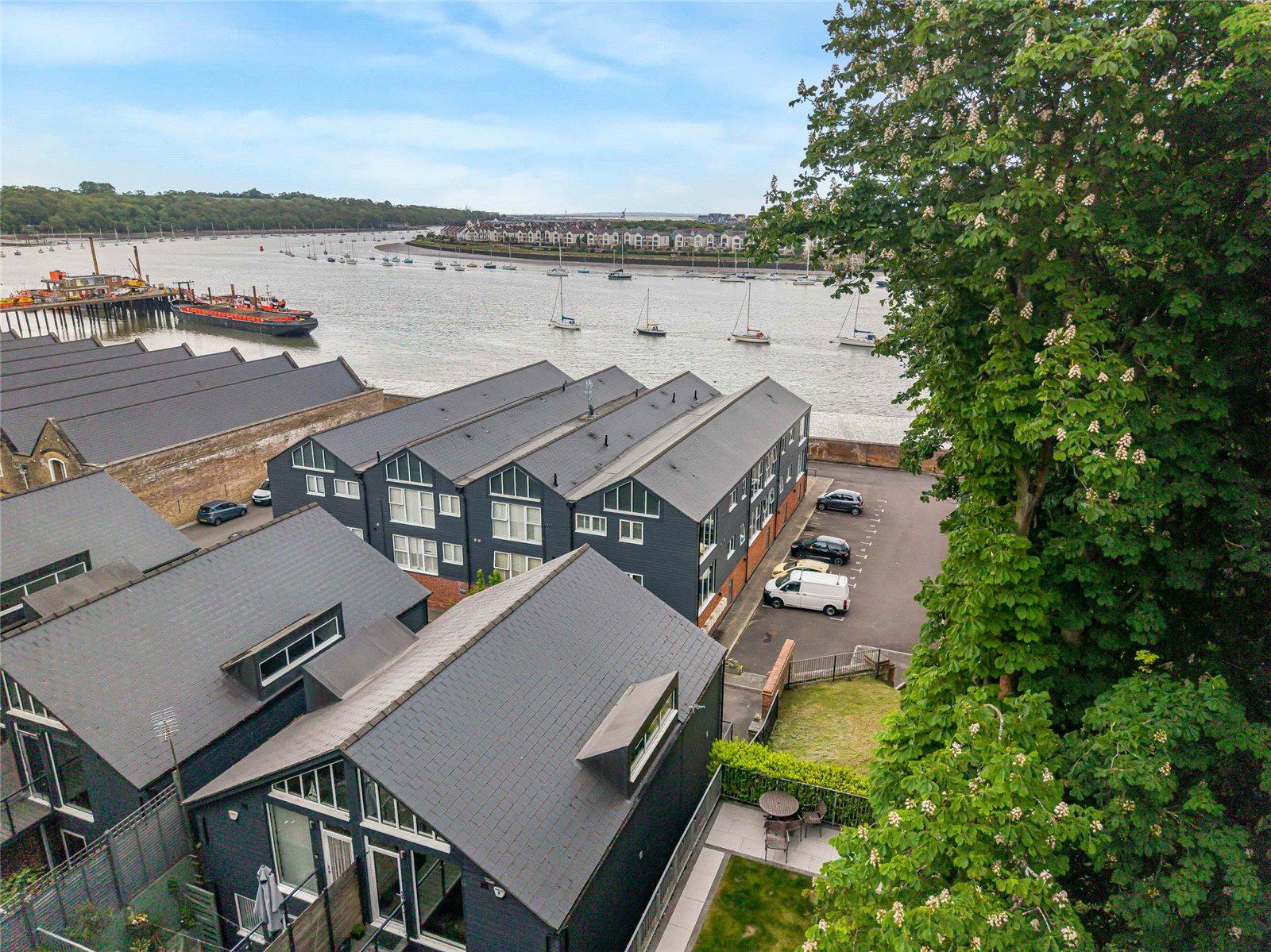 2 bedroom property for sale in Upnor Road | Robinson Michael & Jackson