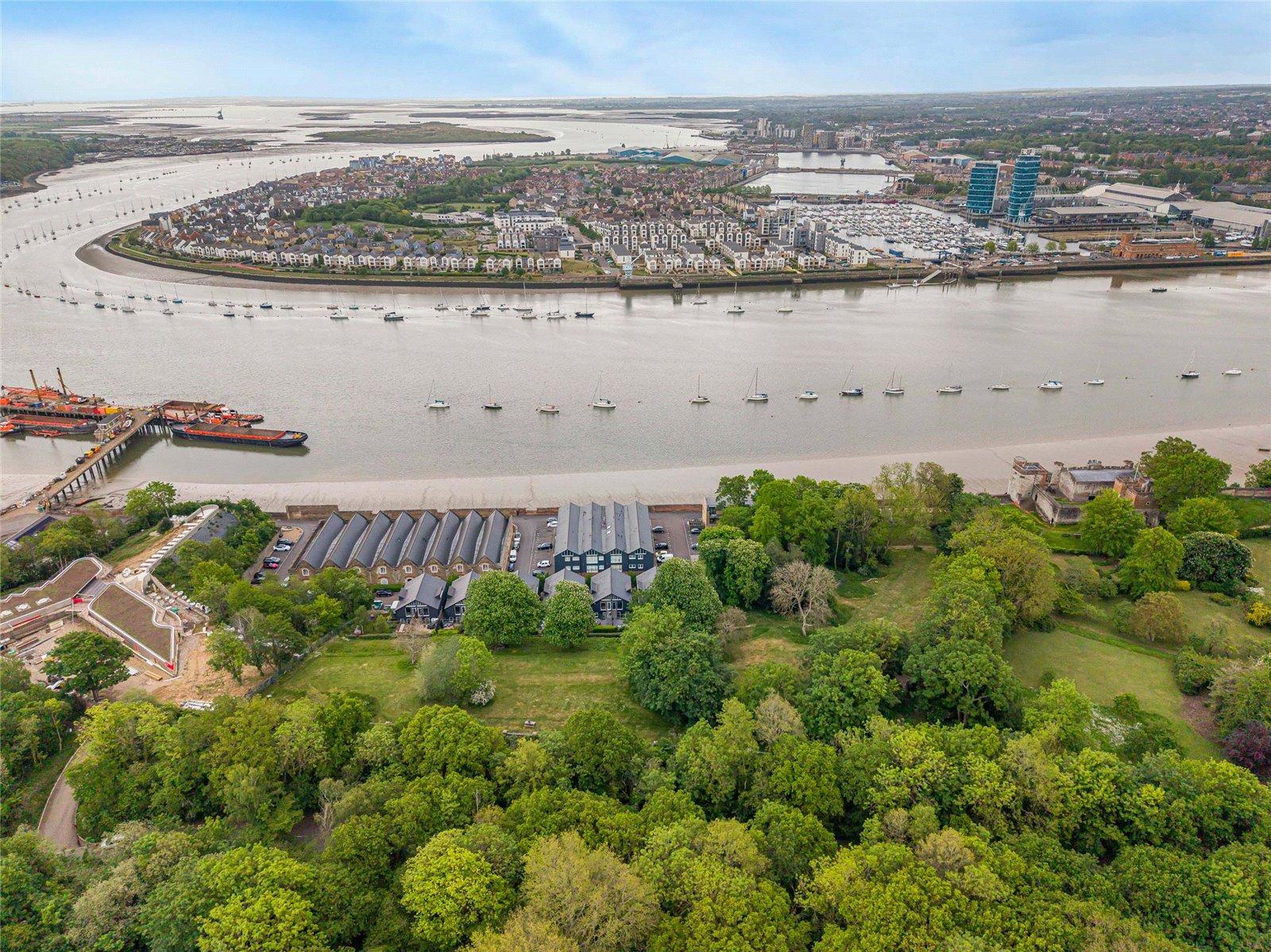 2 bedroom property for sale in Upnor Road | Robinson Michael & Jackson