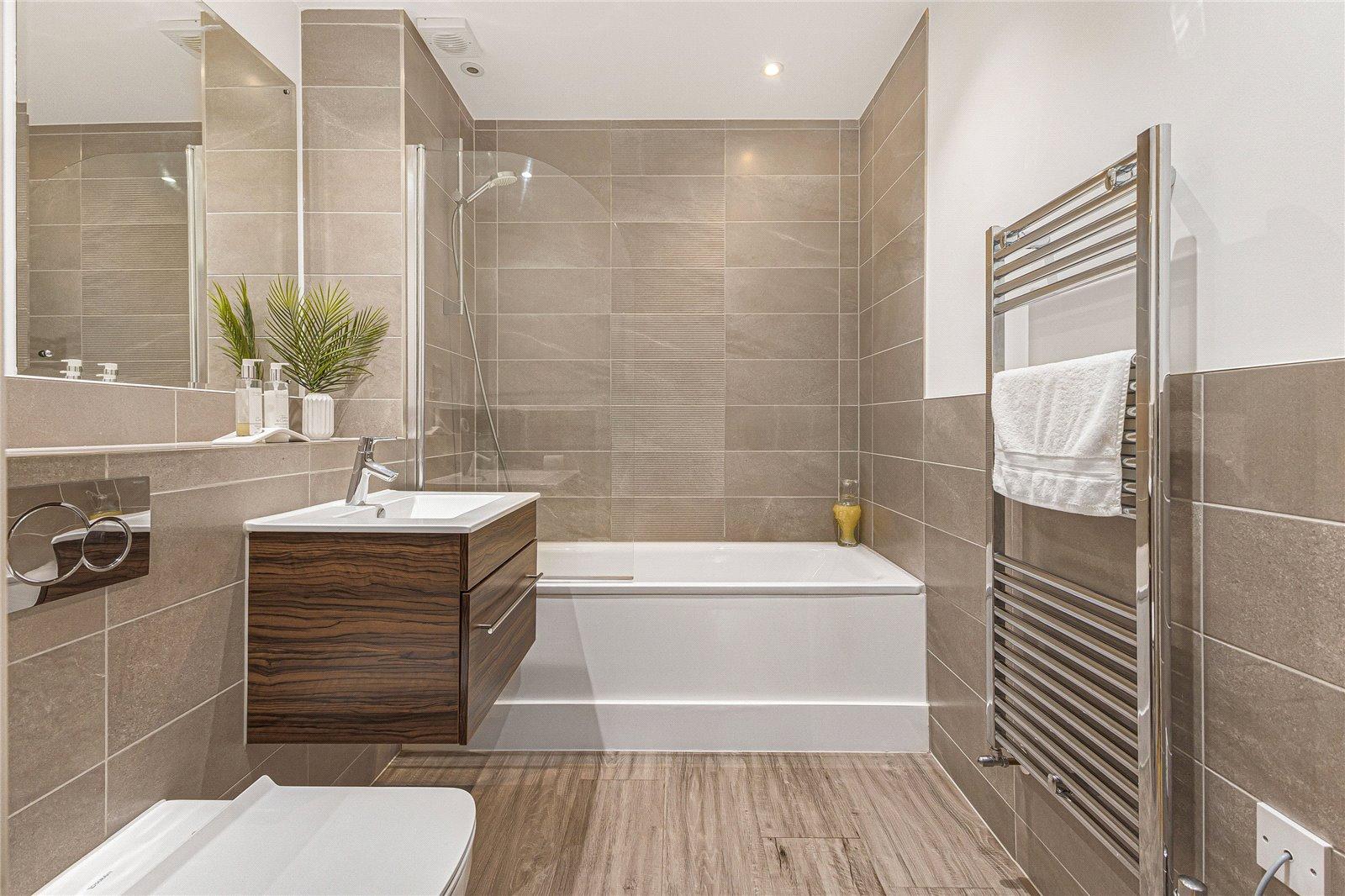 2 bedroom property for sale in Upnor Road | Robinson Michael & Jackson