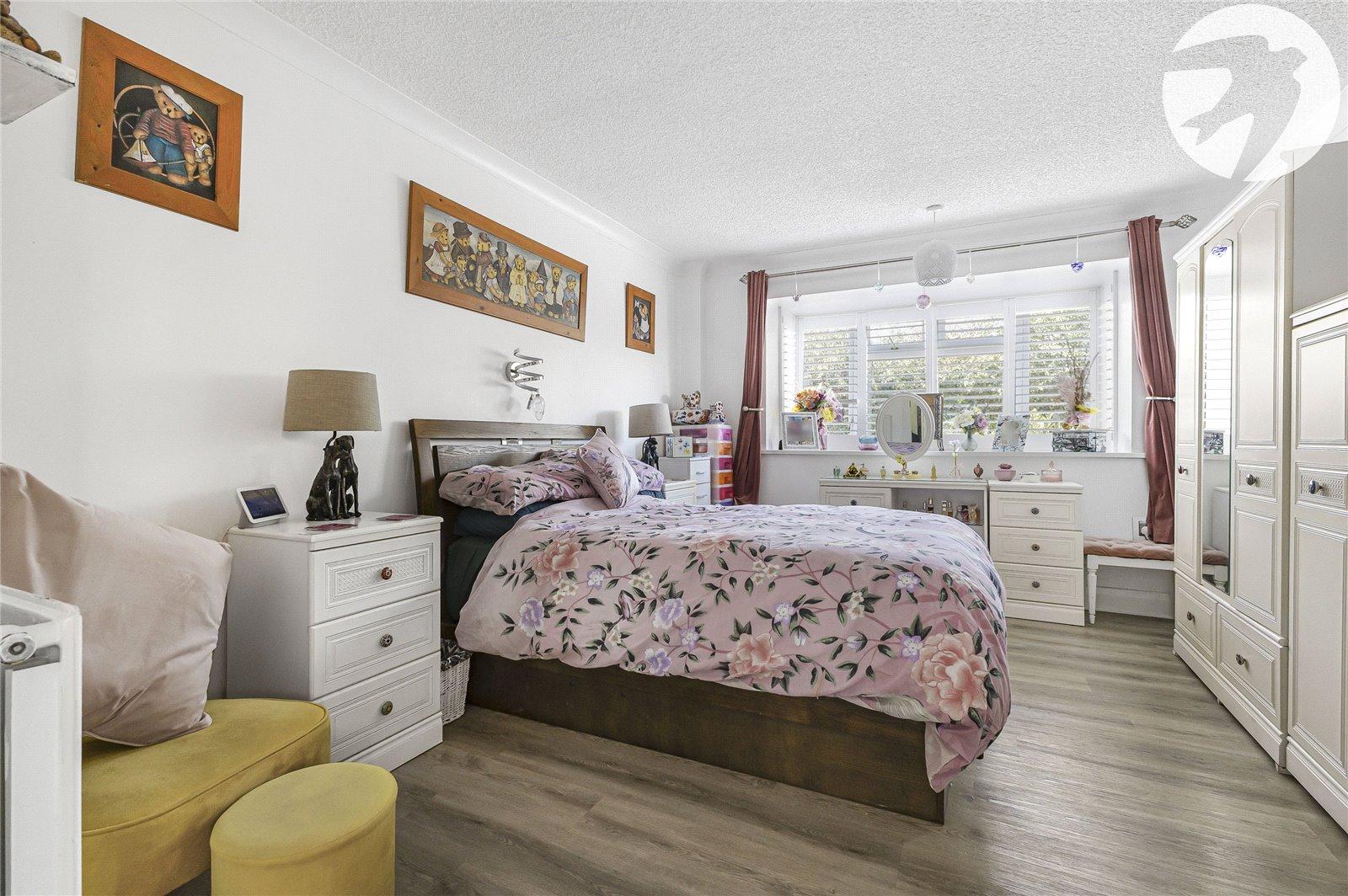 2 bedroom bungalow for sale in Strood | Robinson Michael & Jackson
