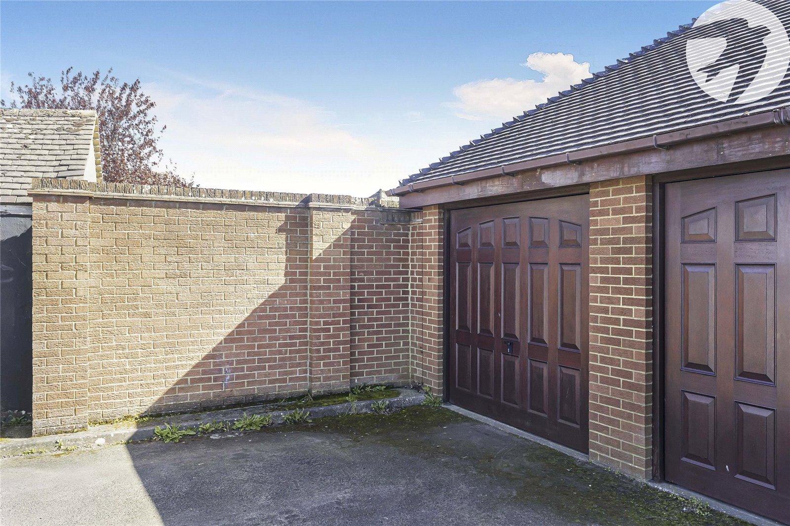 2 bedroom bungalow for sale in Strood | Robinson Michael & Jackson