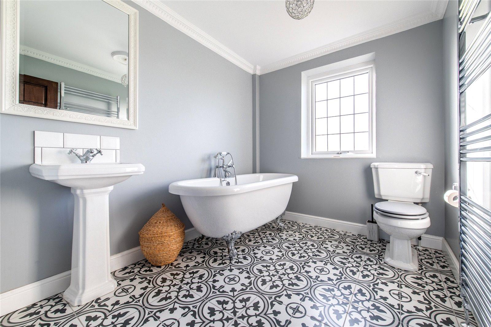 6 bedroom house for sale in Allhallows | Robinson Michael & Jackson