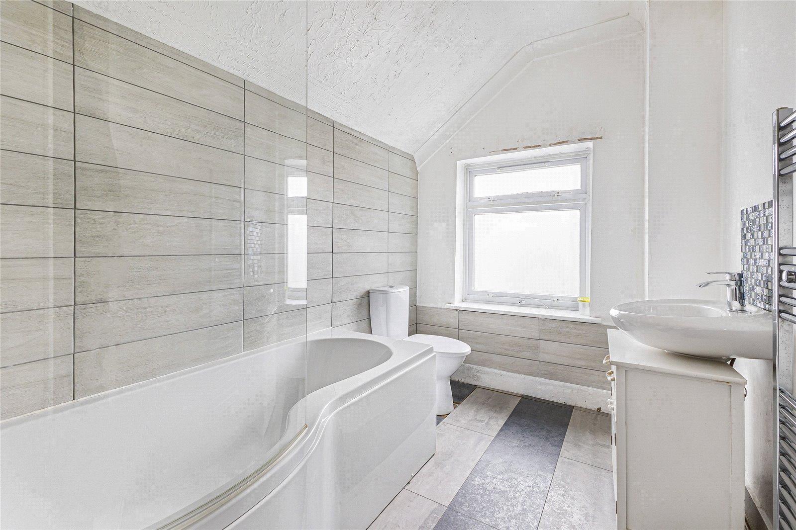 2 bedroom house for sale in Strood | Robinson Michael & Jackson