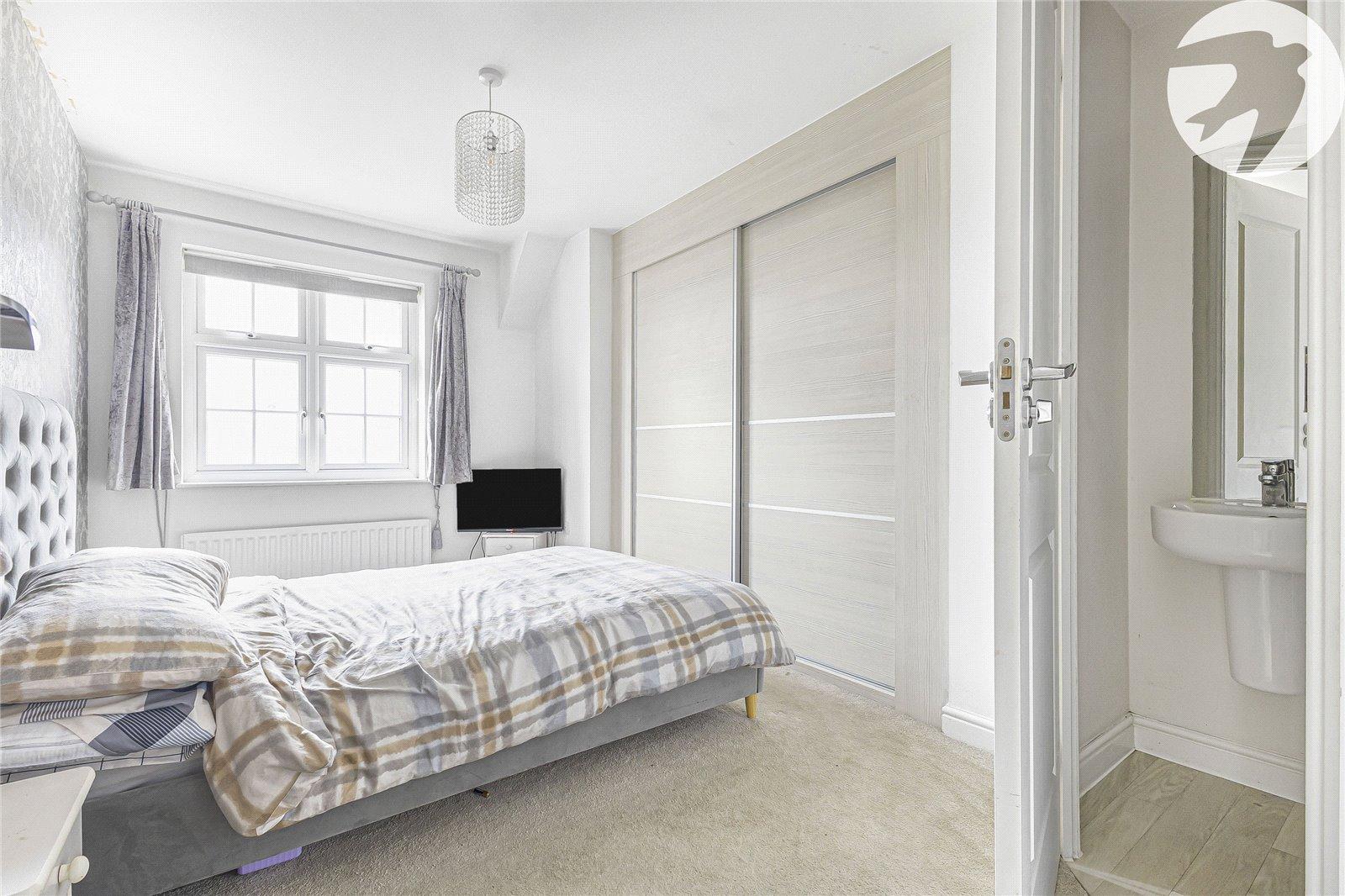 2 bedroom property for sale in Halling | Robinson Michael & Jackson
