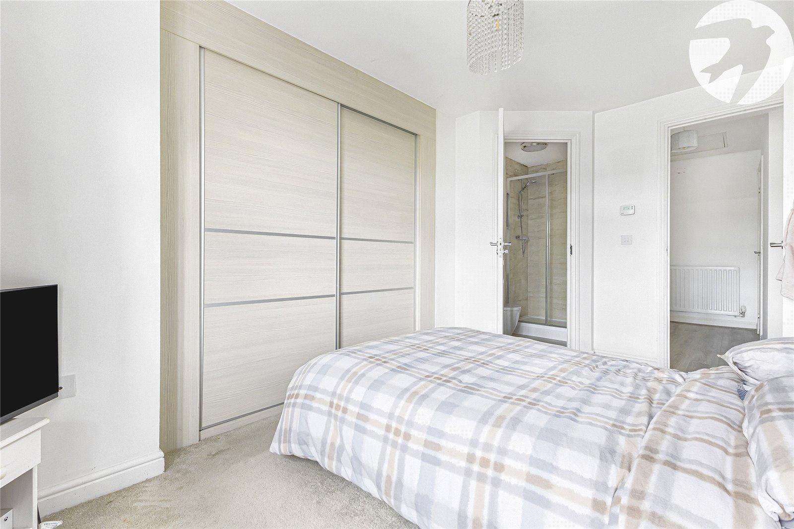 2 bedroom property for sale in Halling | Robinson Michael & Jackson