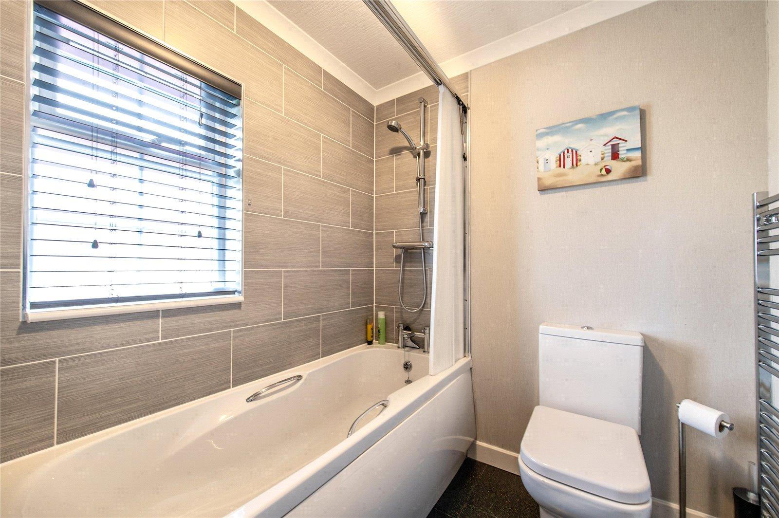 2 bedroom bungalow for sale in Hoo | Robinson Michael & Jackson