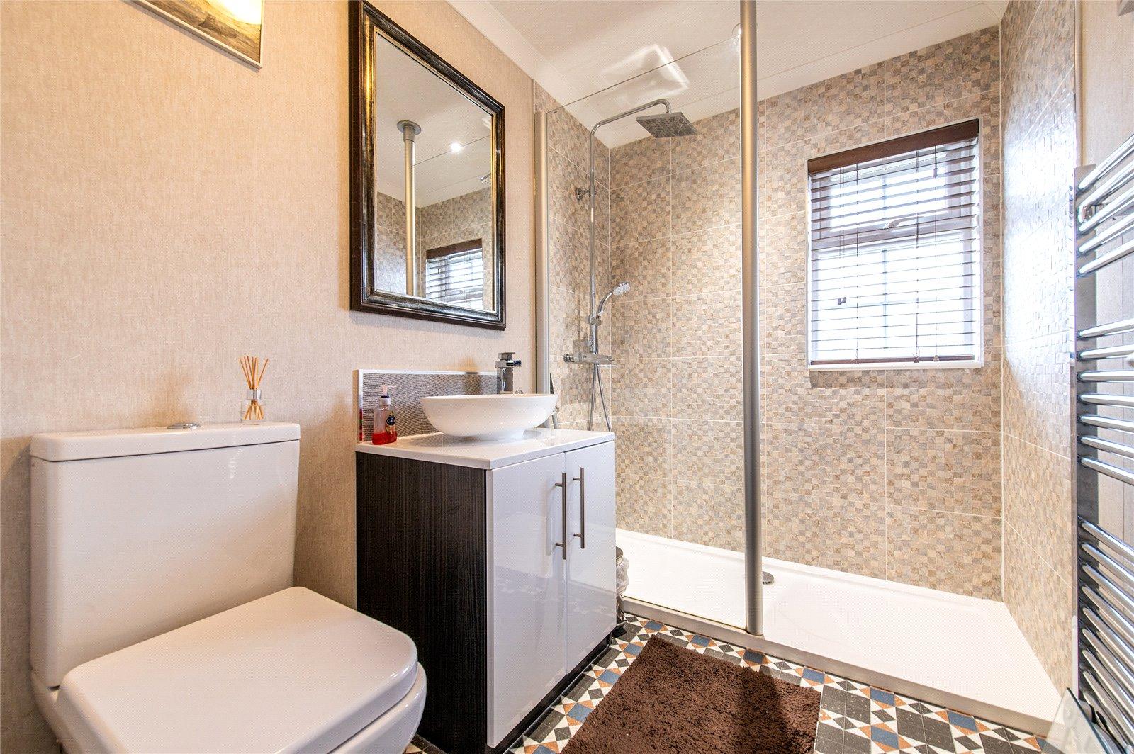 2 bedroom bungalow for sale in Hoo | Robinson Michael & Jackson