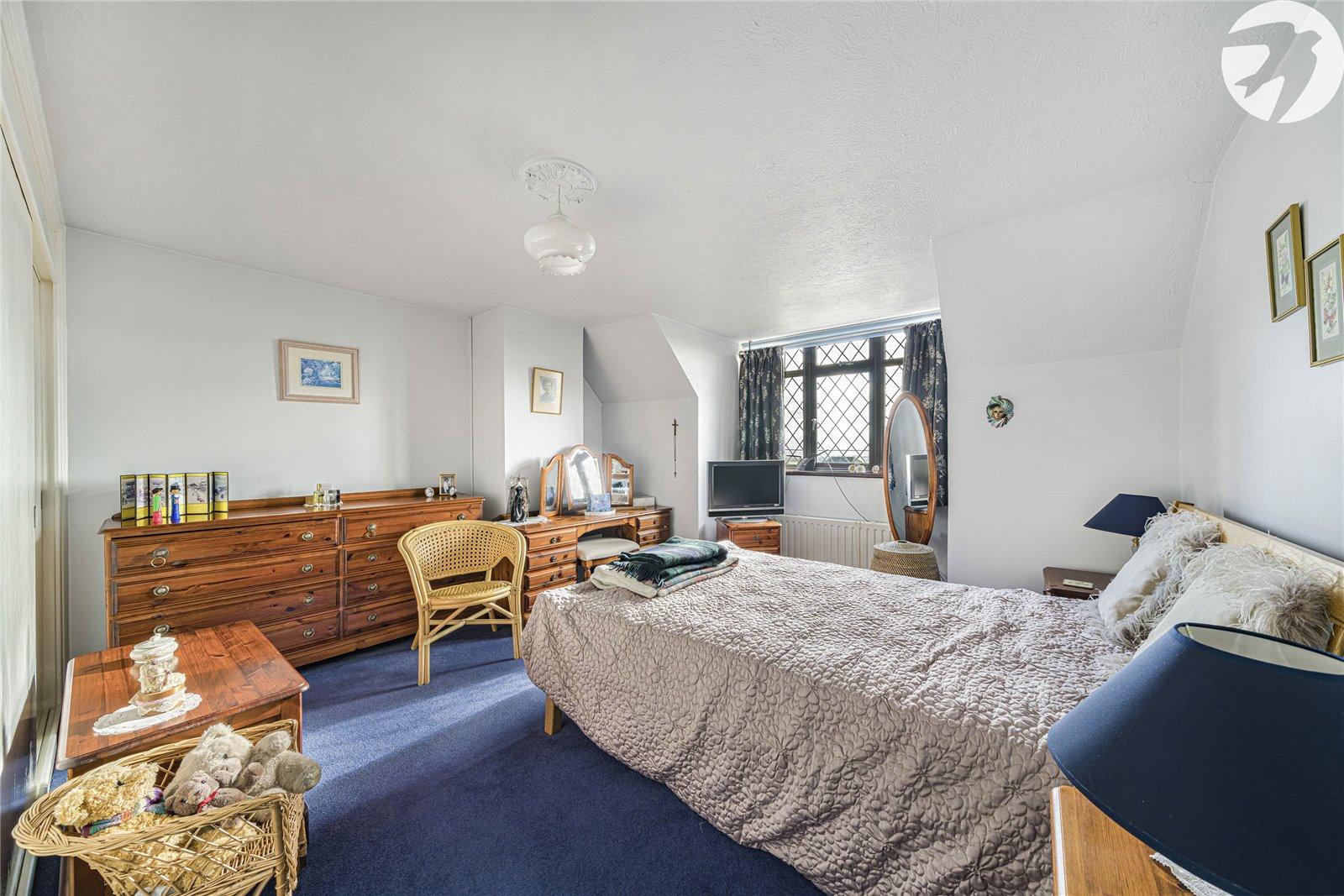 3 bedroom house for sale in High Halstow | Robinson Michael & Jackson