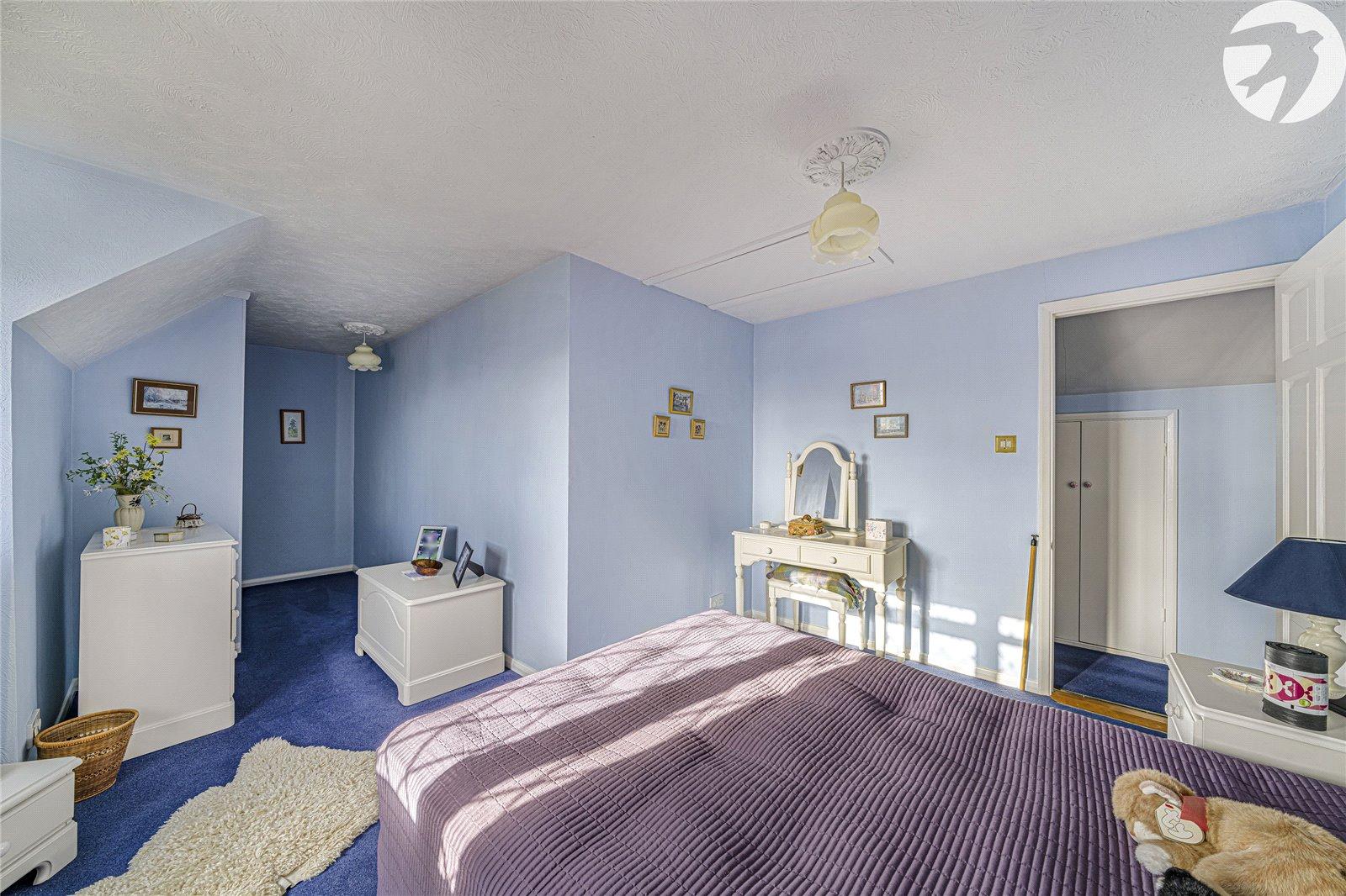 3 bedroom house for sale in High Halstow | Robinson Michael & Jackson