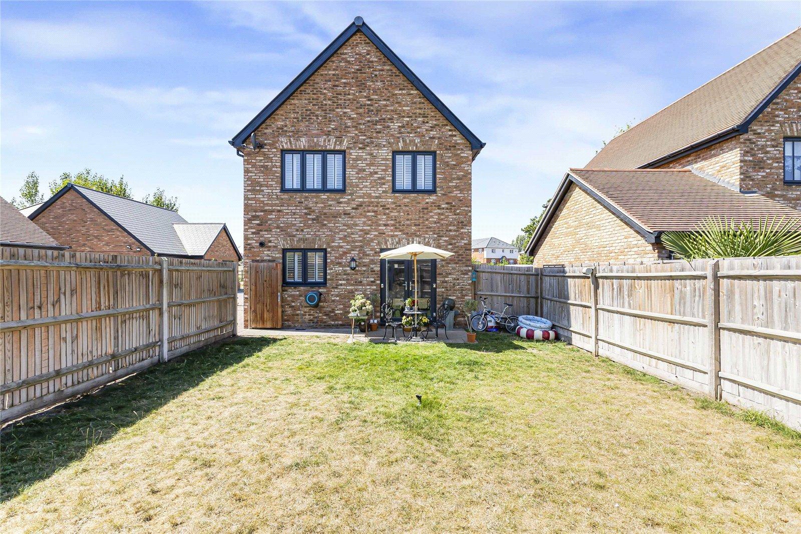 3 bedroom house for sale in Cliffe Woods | Robinson Michael & Jackson