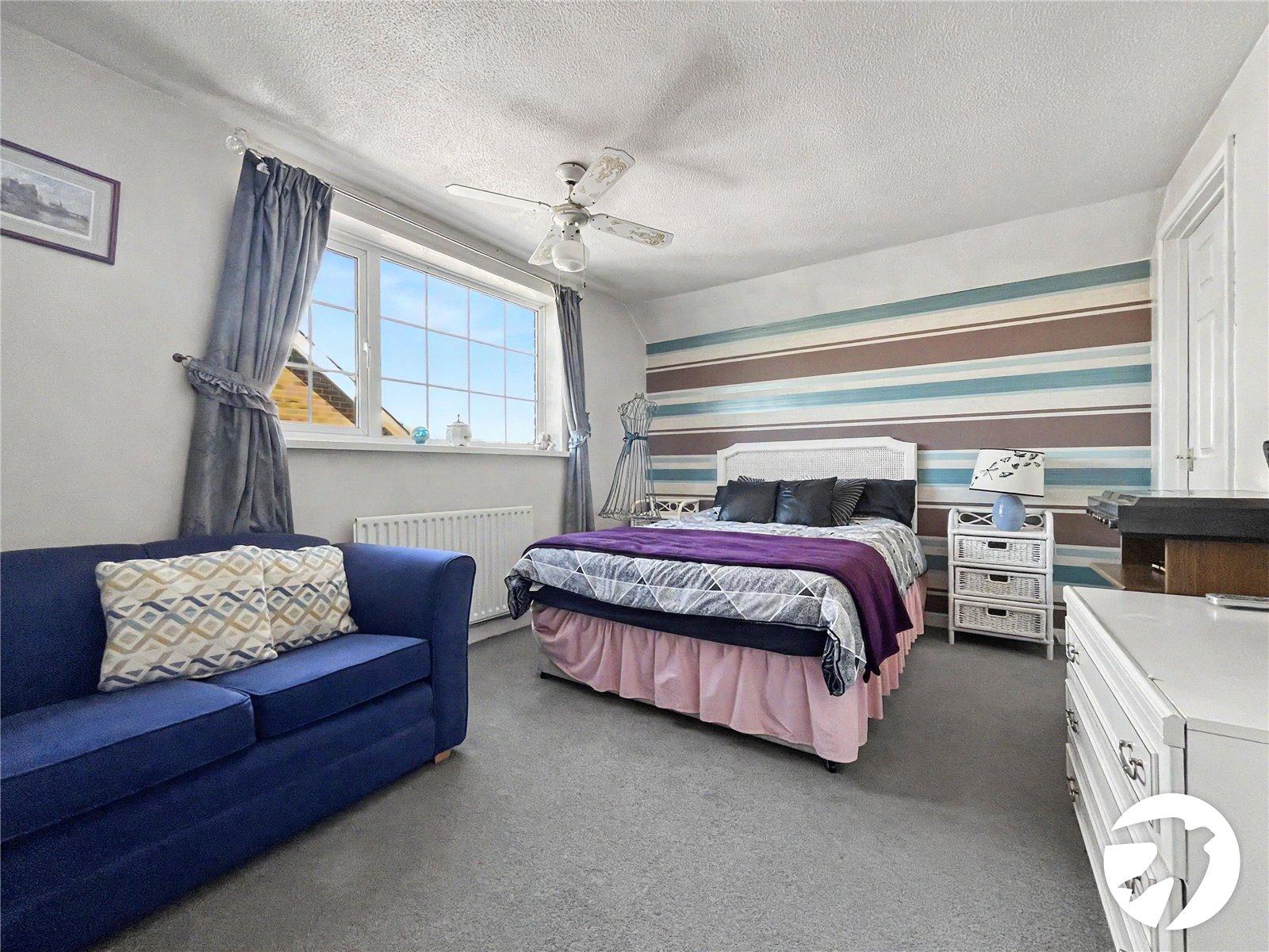 3 bedroom bungalow for sale in Rochester | Robinson Michael & Jackson